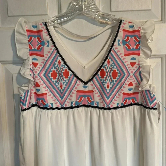 Boutique NWT White Dress Size Small - Picture 2 of 4
